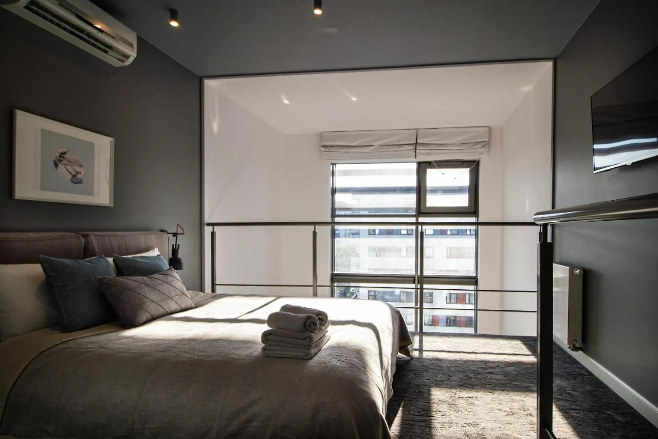 Qbik Loft Modern Apartment Warsaw