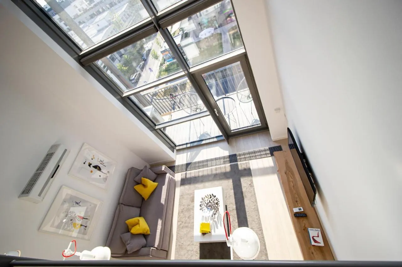 Qbik Loft Modern Apartment Warsaw