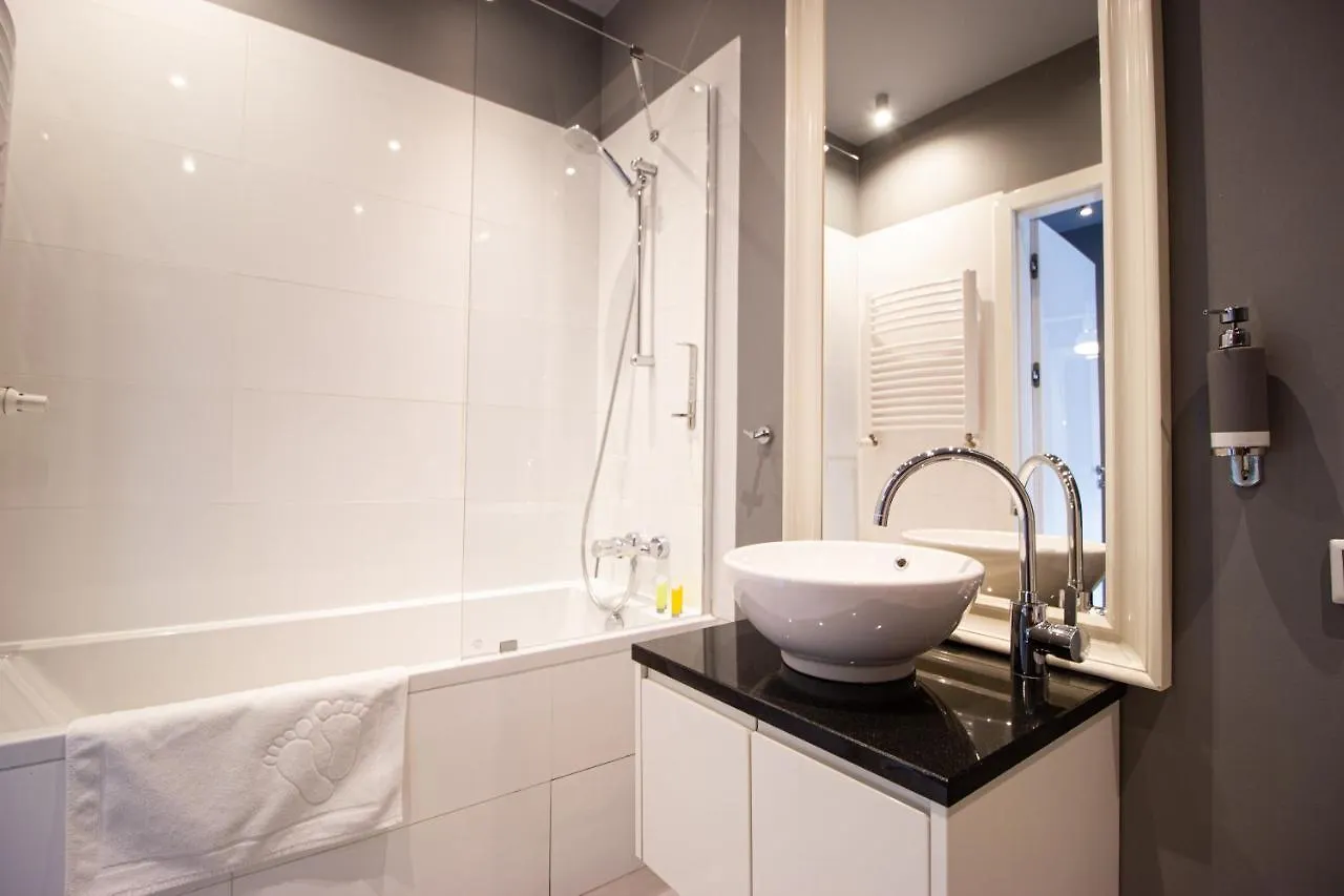 Qbik Loft Modern Apartment Warsaw