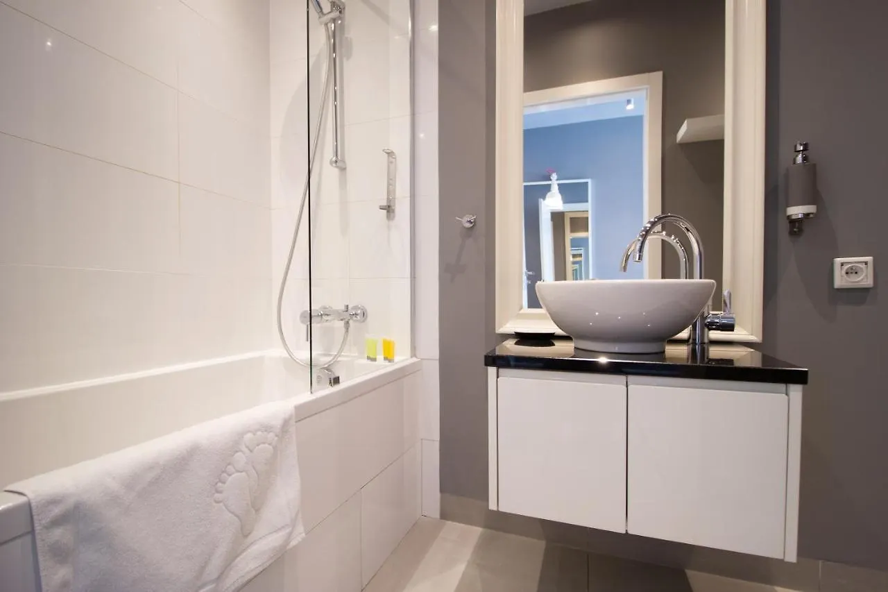 Qbik Loft Modern Apartment Warsaw